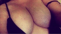 curiouseyesfan:  brown-nipples:  late night post🍓🍓  Brrrrrrrrrrrrrrrrrr.beautiful