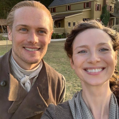 #Repost from @caitrionabalfe.Back on the ridge…!! @samheughan#OutlanderBTS #season6 #BTS.#Out