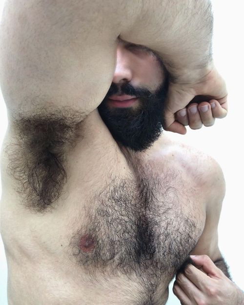 https://64.media.tumblr.com/4aeafed3509b8a71253eeafa1fe4260c/a873bddcbdf378e6-1d/s500x750/a955b6847b74ae0a29f3fc1c9f31bd11955f7d2c.jpg