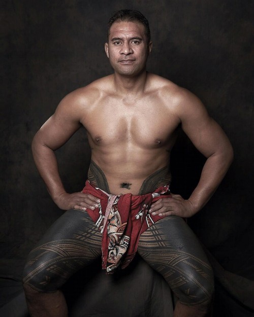 got to respect the Samoan with full peʻa