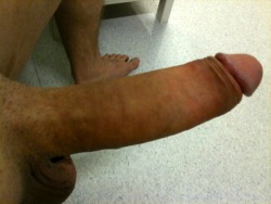 xxl-cock-lover:  would love to suck his big cock huge cock and swallow his big load