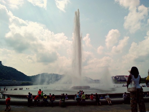 Fountain at the Three Rivers by Melanie Stangl