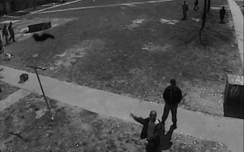 e-w0k:  dunstkreis:  Fuck CCTV   he got some good accuracy.