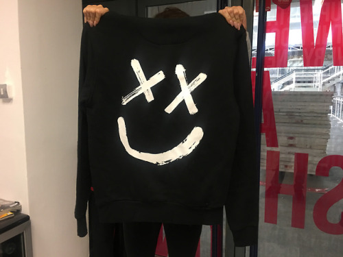 seasurfacefullofclouds: 1dhq: Louis merch on the Karma Creative websiteIdentical to what we saw on 2