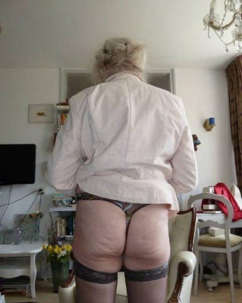 hornygrannyposts:  Bizarre   Creampie   adult photos