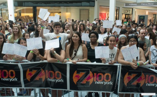 The crowd at Paramus&rsquo; show today