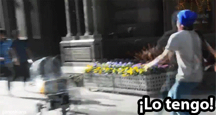 conlamiradasedijieronadios:  gdesxhwceggxghgd que sutil. 