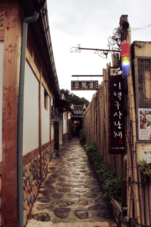 lovesouthkorea: Jeonju, South Korea (lilasyuri)