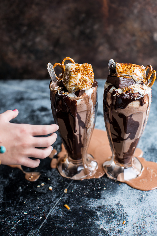 sexy-uredoinitright:sweetoothgirl:Salted Pretzel Nutella Fudge Milkshake with Malted