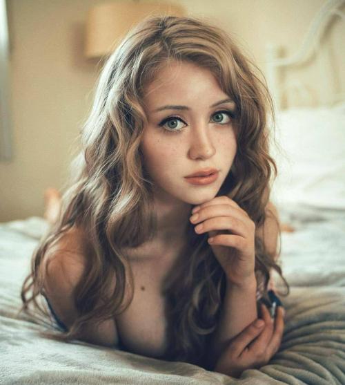 peachcobbler4533 - Seduction & Storytelling