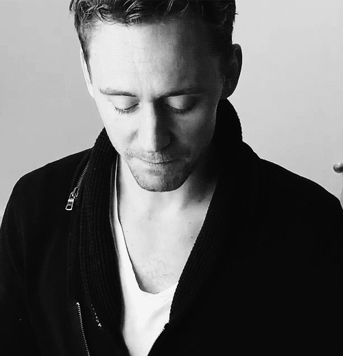 coffee-tea-and-sympathy:  You…must have this on your tumblr  Loki, I mean Tom wants you to kneel, I mean… reblog :D 