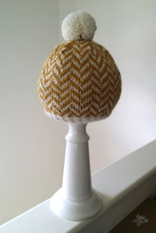 [ herringbone hat by gingerhaole on etsy ]I’m probably gonna make a lot of these herringbone hats. I