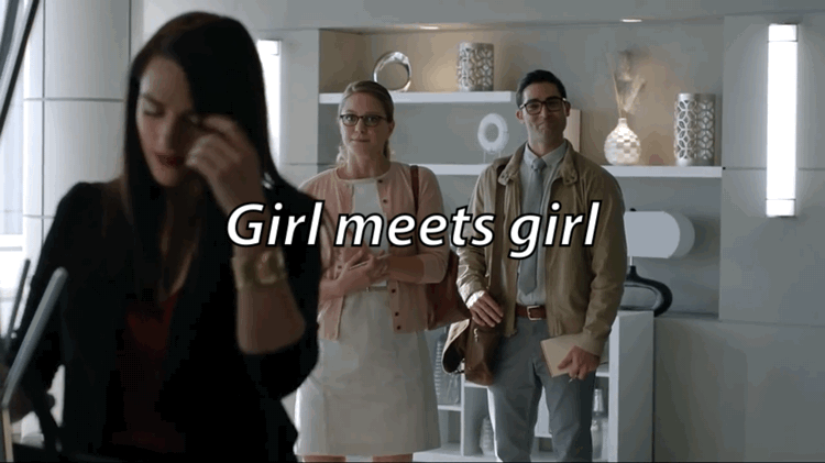 magnificent-dragons:girl meets girl