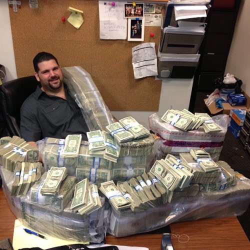 2am-poetry:  thecherrywinehouse:  king-joaquin:  strip club owner  me when i retire  the real winners out here