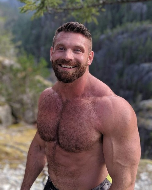 massivemusclestuds:  Matt Daciw