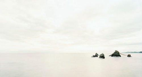 bobbycaputo:  Expanding the Horizon “Sze Tsung Leong‘s series, ‘Horizons,’ is a vast and unique picture of the world, composed of broad, encompassing landscape photographs of this planet’s diverse spaces and terrains. Each image is connected
