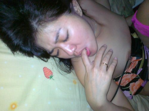 cewek keenakan dientot,, ehmmmm adult photos