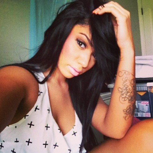 hellyeahstaybeautiful:  hellyeahstaybeautiful 