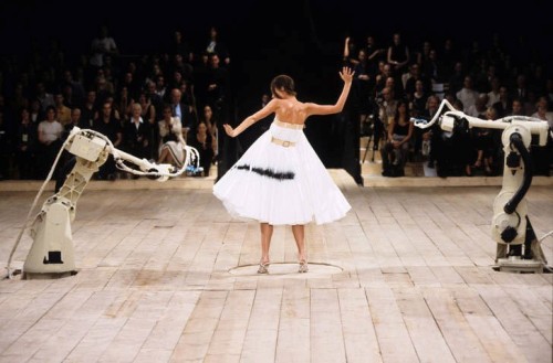 pinerosolanno:  Alexander McQueen SS99 