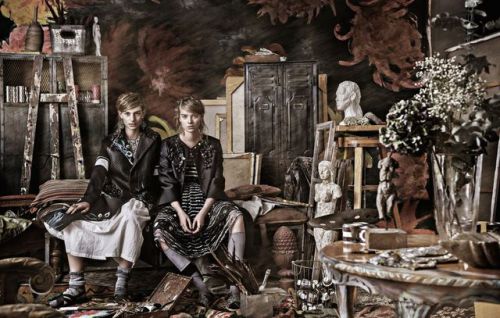 Renee Meijer and Gwen Loos with sculpture in studio in “The New Bohème” for Elle 