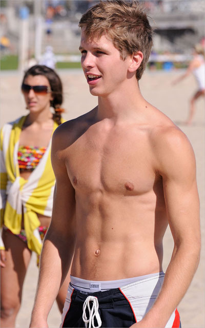 superboyfunworld:  http://superboyfunworld.tumblr.com/ 