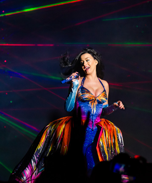 10.06 - Katy Perry performs at Pista Atlética, Chile [HQ]