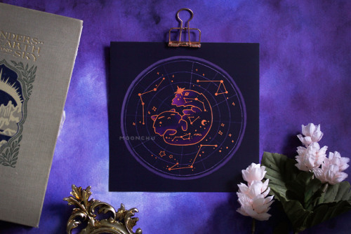 moonchu-art:✧ ‧͙. constellation kitty ☾ ‧͙  a deep, rose gold foil design of a floating friend in sp