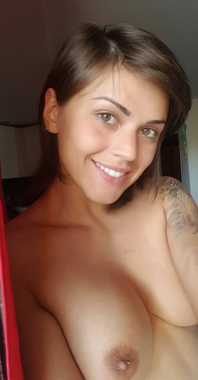 namedselfies:  Victoria Alouqua