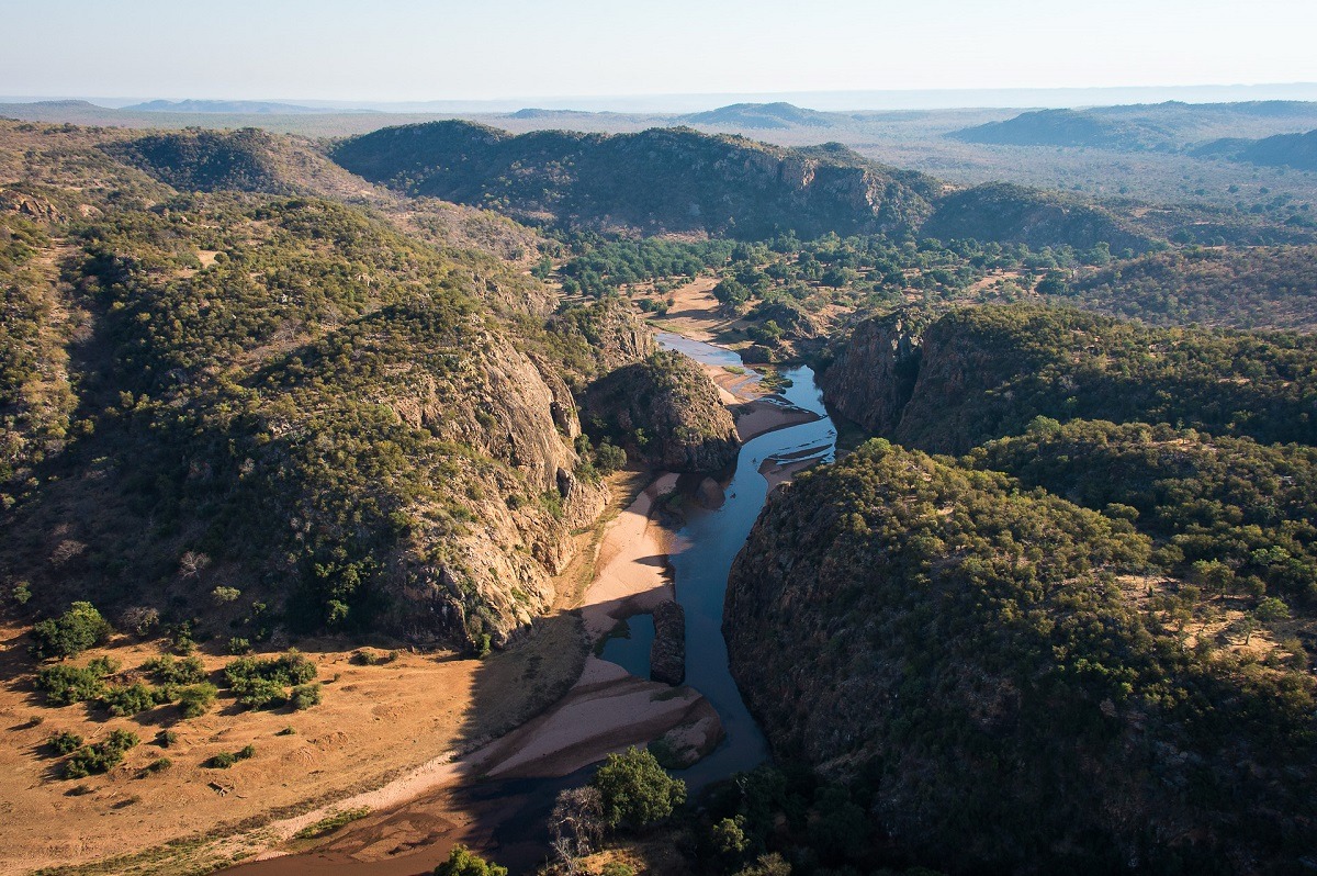 luxuryaccommodations:  The Outpost Lodge - Zimbabwe, South Africa Remotely located