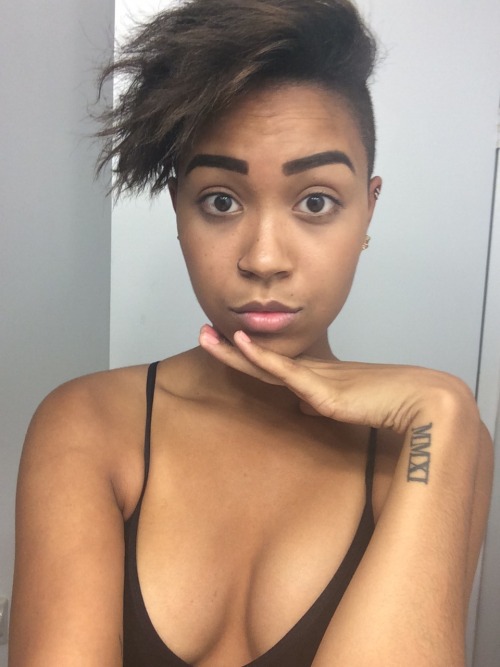 thehomiejhines:uglygirlsclub:ja-ll:I took my braids out for good and gave myself a fresh buzz. I fin