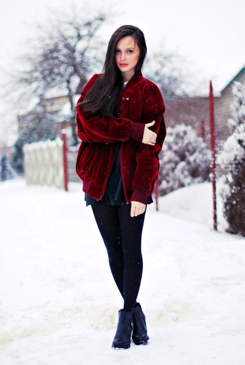 strumpfmode:(via trwajmy.: SECOND HAND BASEBALL JACKET)