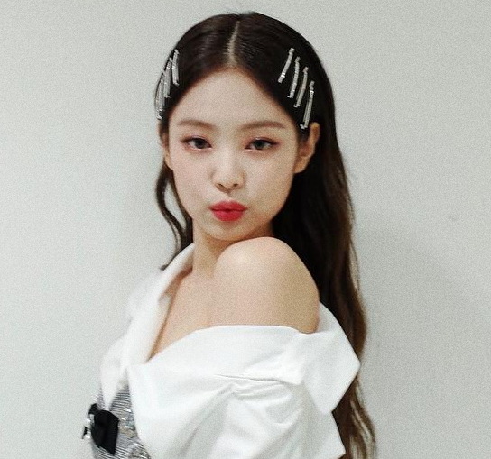 ↳.˚ ₍🌕₎┊jennie layout like or reblog if you use...