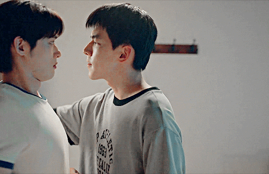 20d8c355824b420f91da7952a31f65173cc54f95.gifv