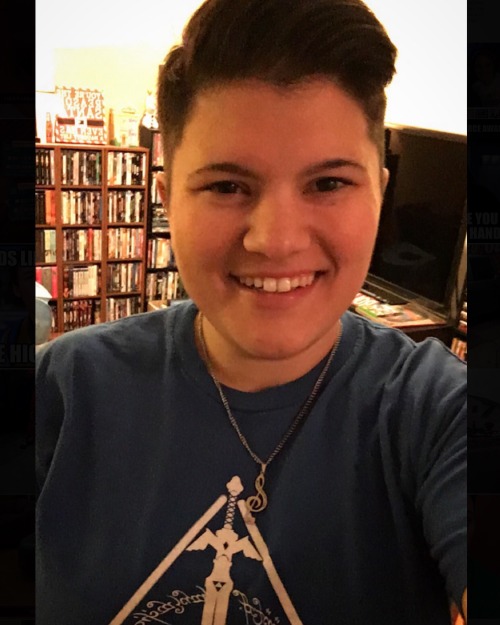 Call me Grey, I’m 28, from Chicagoland, gender neutral, male/neutral pronouns, lover of music, readi