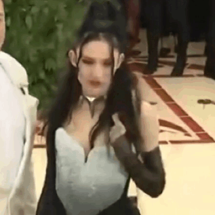 lqgrimes: the goth gf we all want but don’t deserve