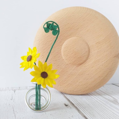 We Had Some Gorgeous Weather Last Week So This Inspired Me To Make Some Bright Flowers. #japanesecraft