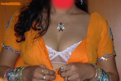 Porn Pics desiaunties4you:  Desi young housewife, removing