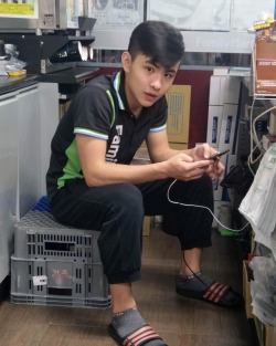 niceboy9292:  thhchi:  Đài Loan đẹp trai  Hi