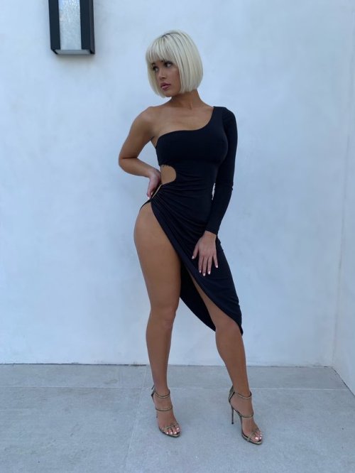 badbitchesglobal: Ashley Martelle