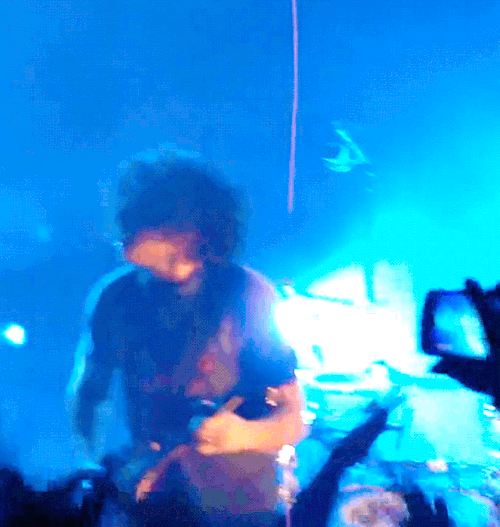 rubbish78: Ray Toro being the cutest at the Hollywood Palladium in Los Angeles, CA on 05/28/2011 (x)