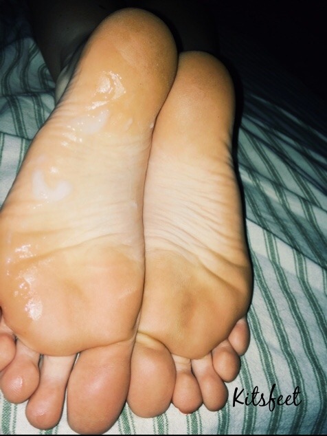 Sex kitsfeet:  Last night dom used me and came pictures