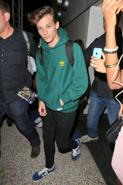 direct-news:  Louis arriving at LAX airport.