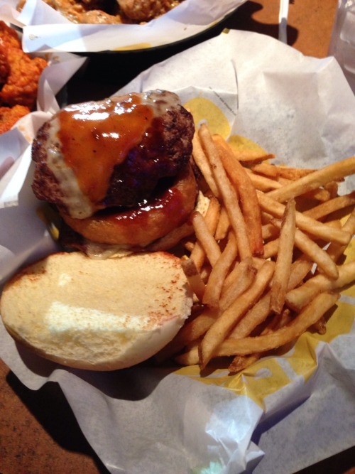 blondesquats:blasian-aesthetics:  You guys aren’t ready for this.. 25 boneless garlic Parmesan,  25 boneless hot, steak burger w/onion ring and bbq sauce, and last but not least a basket of cheese fries layered  with garlic Parmesan sauce..  PORN