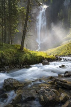 ponderation:  Light Fall by Tobias Richter   