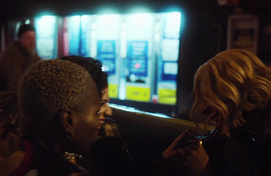orotundmutt:  FKA twigs – home with you