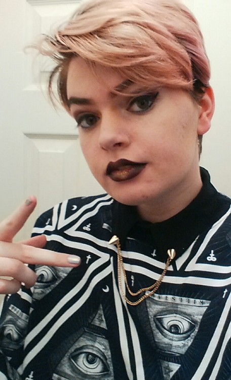 tfw you didn’t go through a goth/emo stage when u were younger so now u get 2 make up for it.I