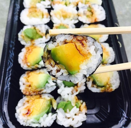 idreamofsushi:Photo by @ilikefoodmorethanpeople_.