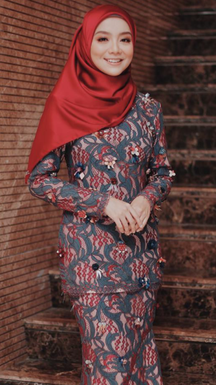 Mira Filzah Pakai Baju Agak Ketat Kat Bahagian Tet Tumbex