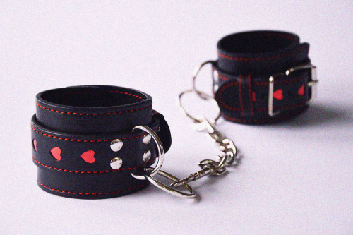 littlepinkkittenshop:  Hard Love Collar, Leash and Cuffs ♡ from littlepinkkitten 