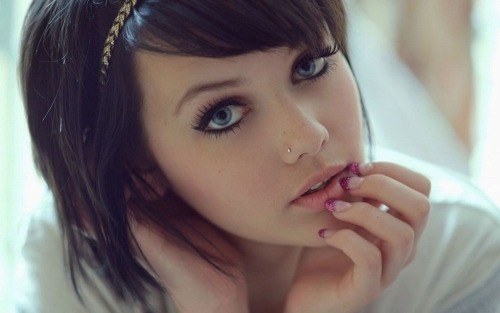 feminamel:      Mellisa Clarke [1]  Mellisa Clarke 